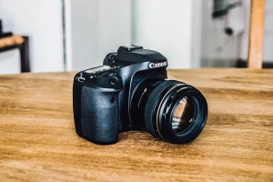 Canon EOS DSLR və 50mm Lens