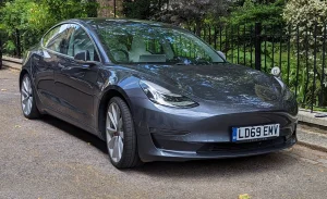 Tesla Model 3 - Long Range