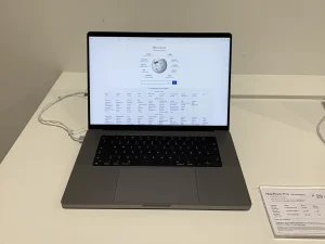 MacBook Pro 14" M3 - Az İşlənmiş