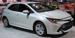Toyota Auris 1.33 - Az Km